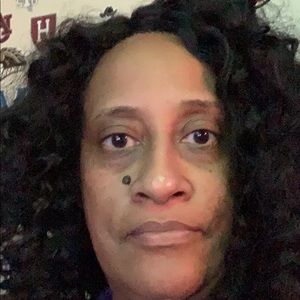 Meet your Posher, Yolanda